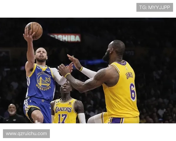 NBA季后赛激战正酣 詹姆斯领衔湖人挑战勇士争夺总决赛席位 - 副本 (2)